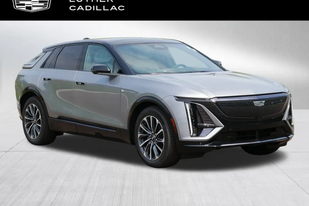 2025 Cadillac Lyriq Sport photo 1