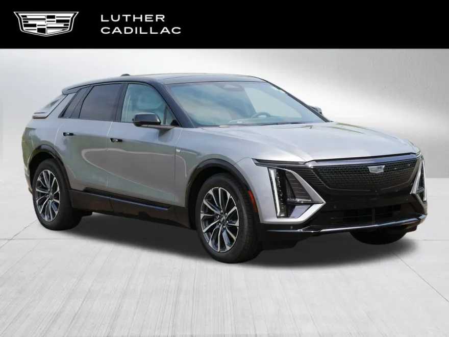 2025 Cadillac Lyriq Sport photo 1
