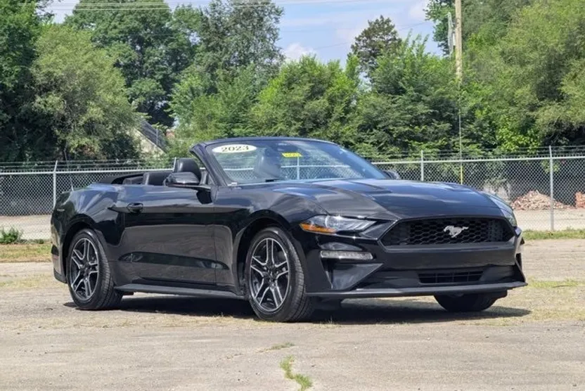 2023 Ford Mustang EcoBoost Premium photo 1