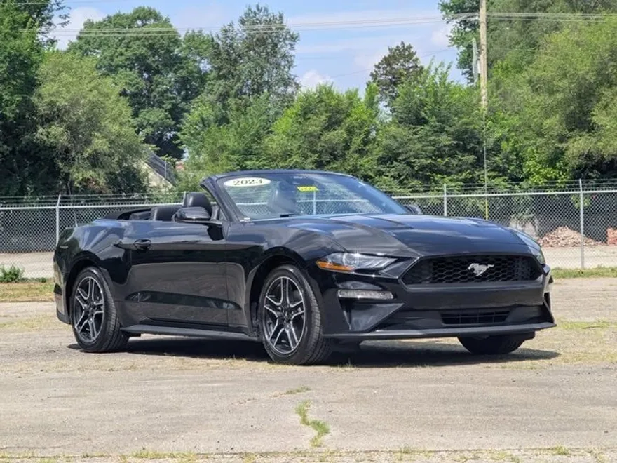 2023 Ford Mustang EcoBoost Premium photo 1