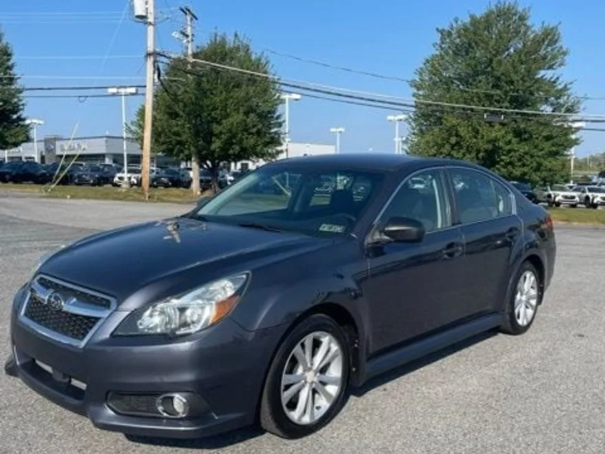 2014 Subaru Legacy 2.5i photo 1