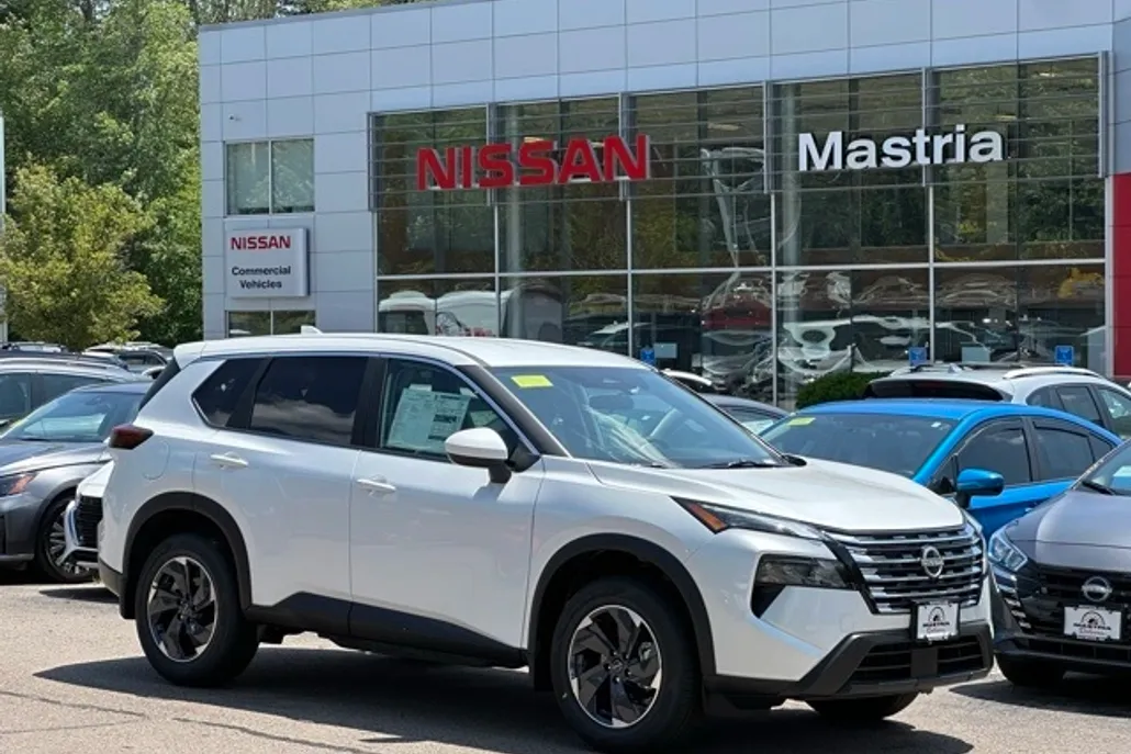 2025 Nissan Rogue SV photo 1
