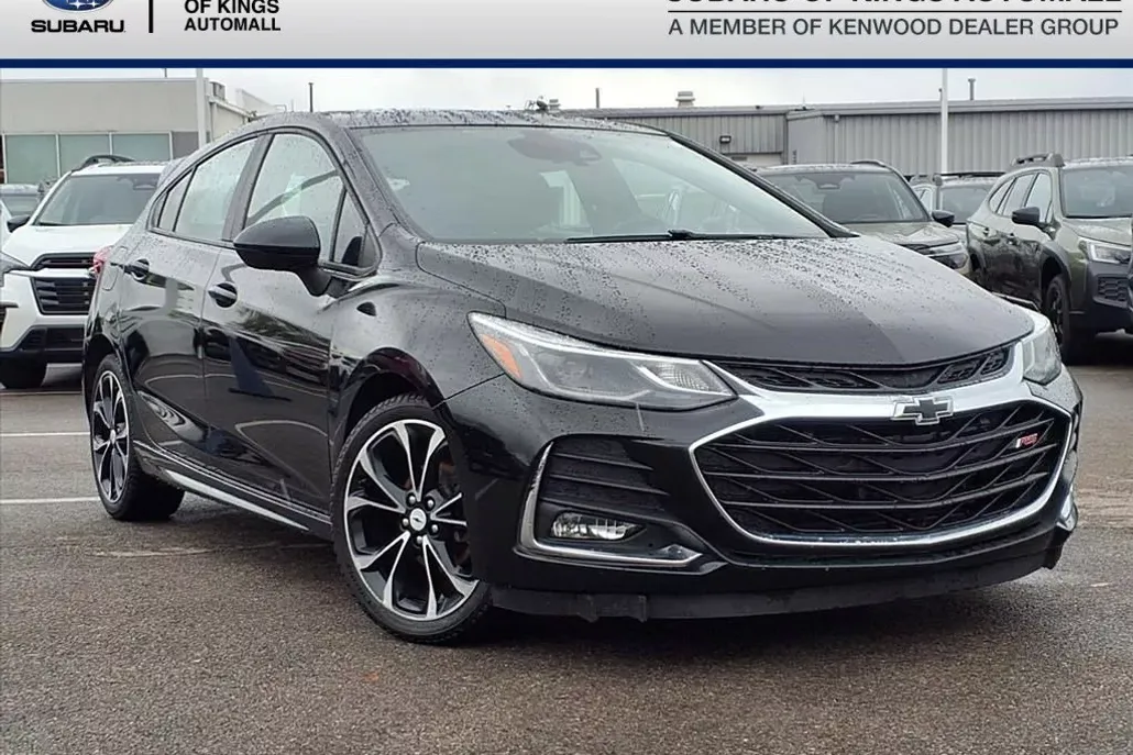 2019 Chevrolet Cruze Premier photo 1