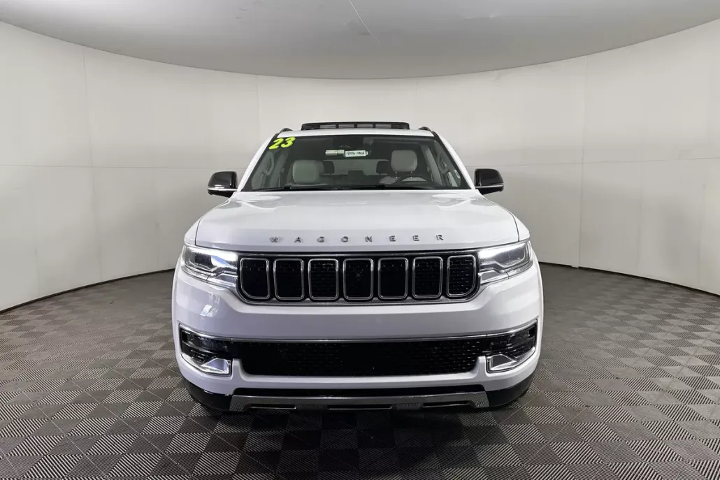 2023 Jeep Wagoneer L Series III photo 1