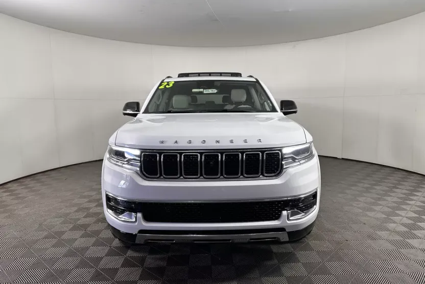 2023 Jeep Wagoneer L Series III photo 1