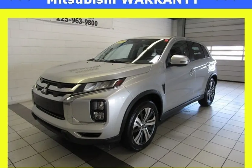 2024 Mitsubishi Outlander Sport SE photo 1