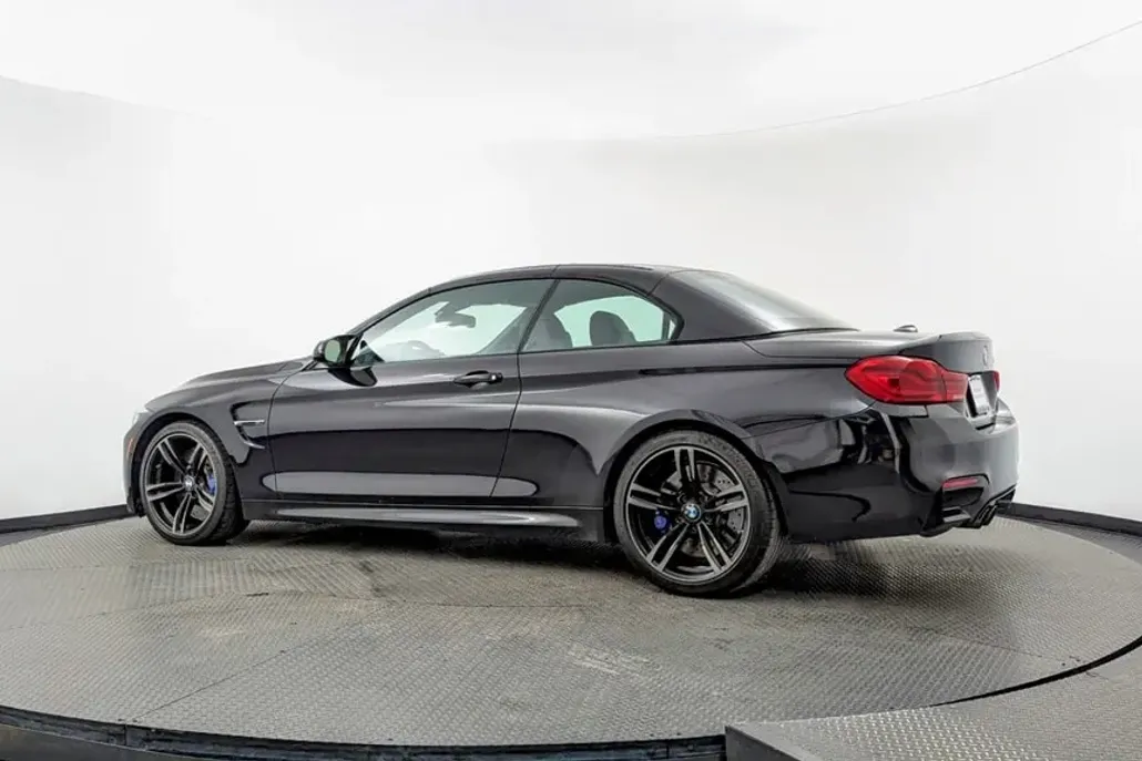 2018 Bmw M4 Convertible photo 1