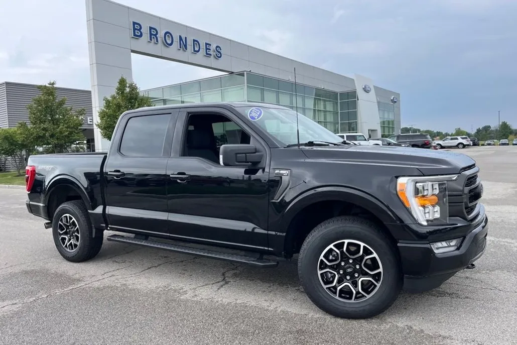 2023 Ford F-150 XLT photo 1