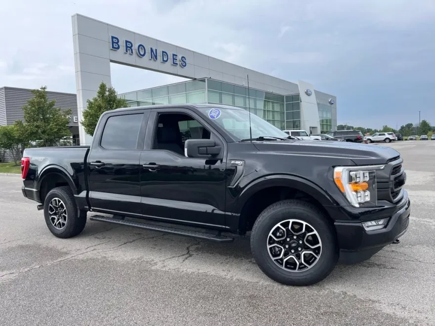 2023 Ford F-150 XLT photo 1