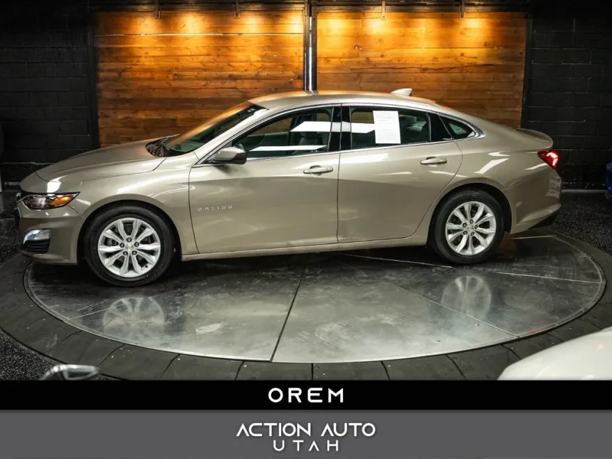 2022 Chevrolet Malibu 1LT photo 1