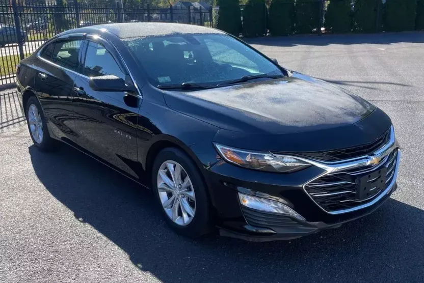 2019 Chevrolet Malibu 1LT photo 1