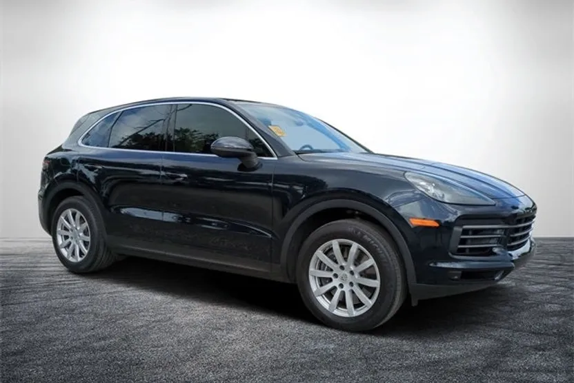 2021 Porsche Cayenne Base photo 1