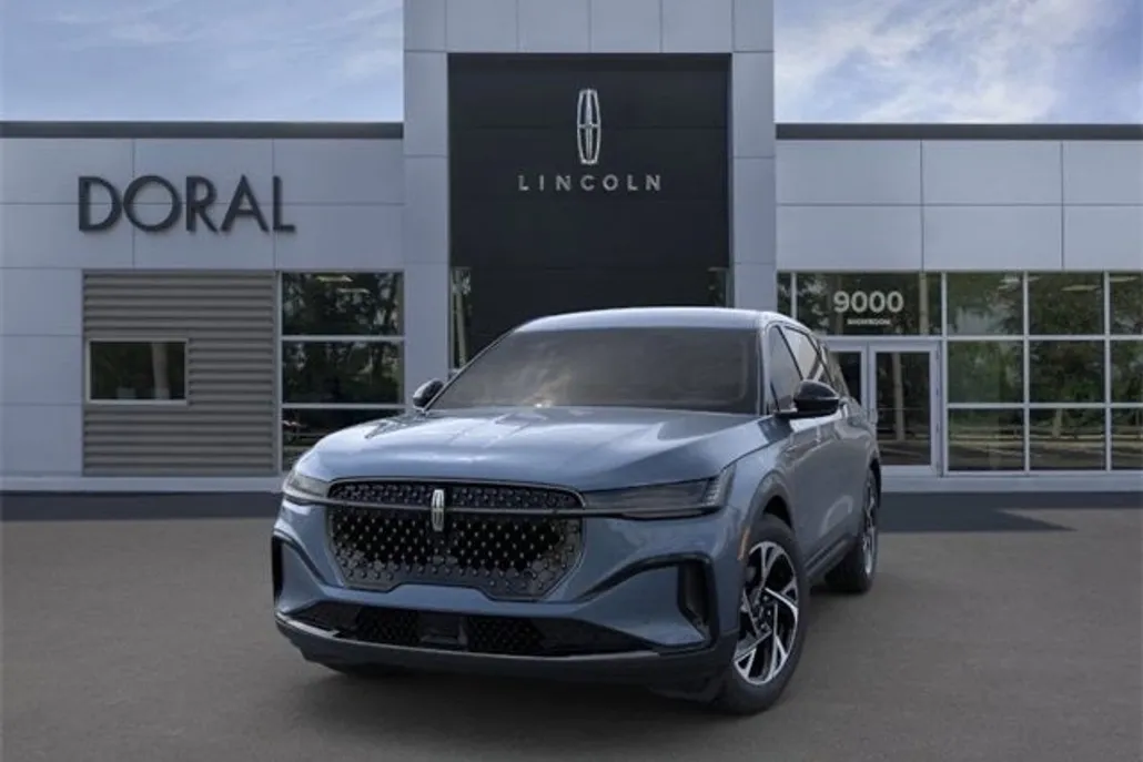 2025 Lincoln Nautilus Premiere photo 1