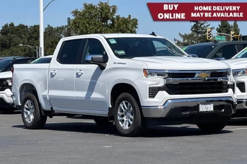 2025 Chevrolet Silverado 1500 LT photo 1