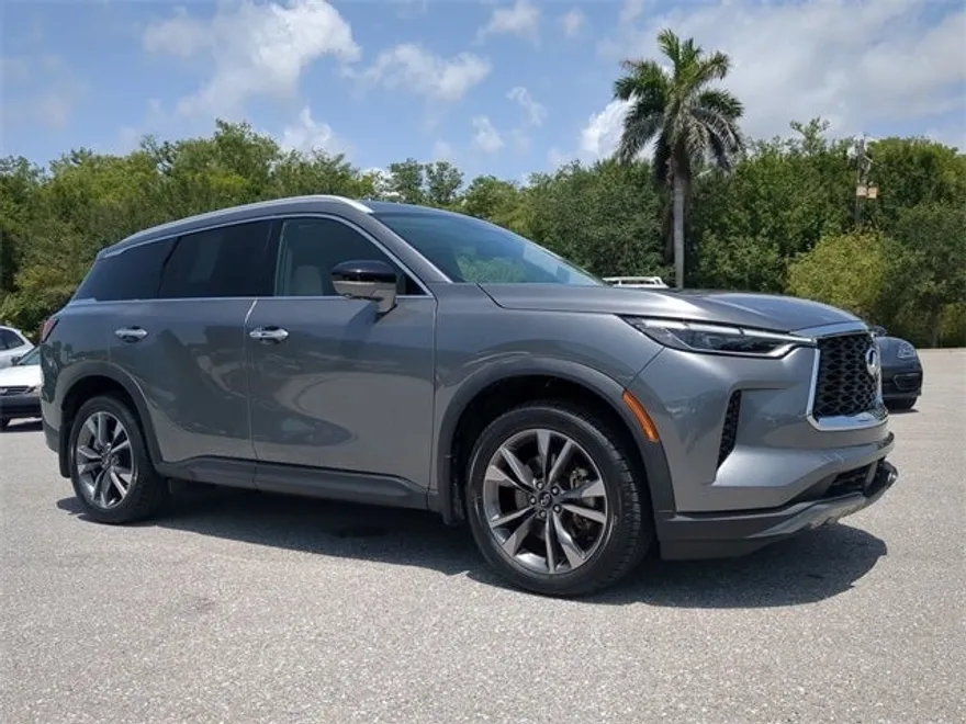 2022 Infiniti QX60 Luxe photo 1