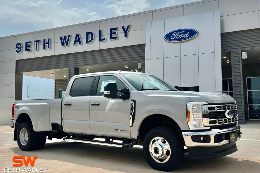 2026 Ford F-350 photo 1