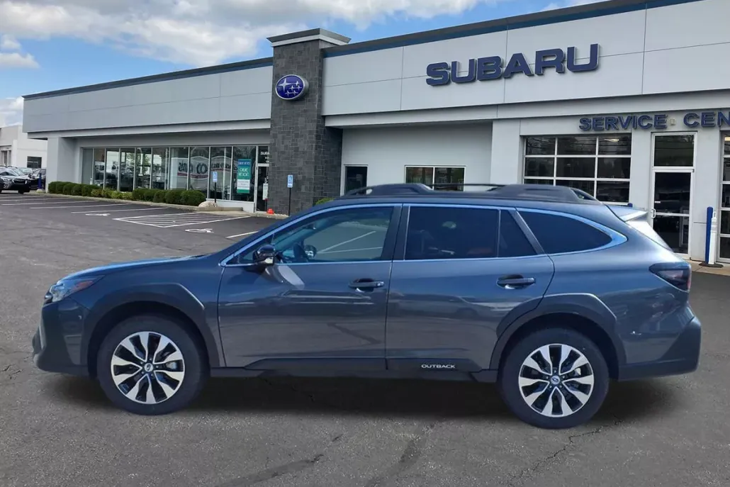 2024 Subaru Outback Limited photo 1