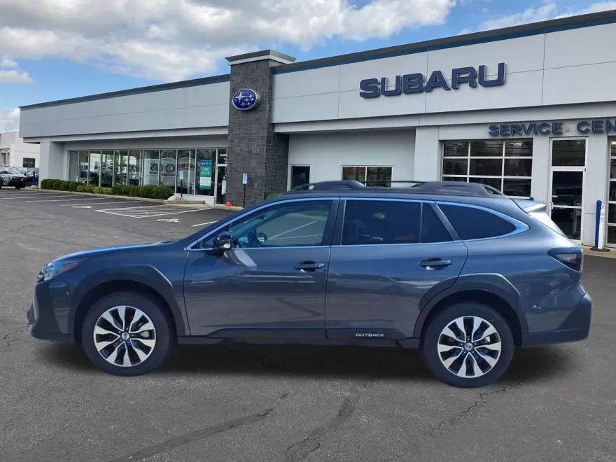 2024 Subaru Outback Limited photo 1