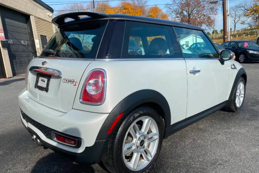 2012 Mini Cooper Hardtop S photo 1