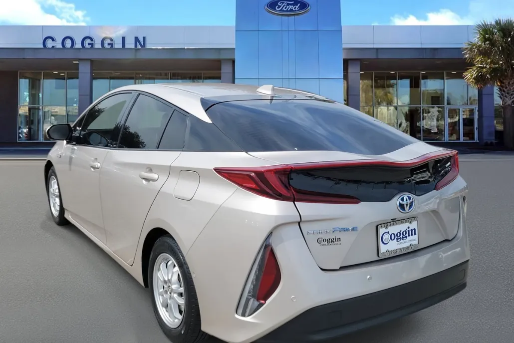 2019 Toyota Prius Prime Advanced photo 1