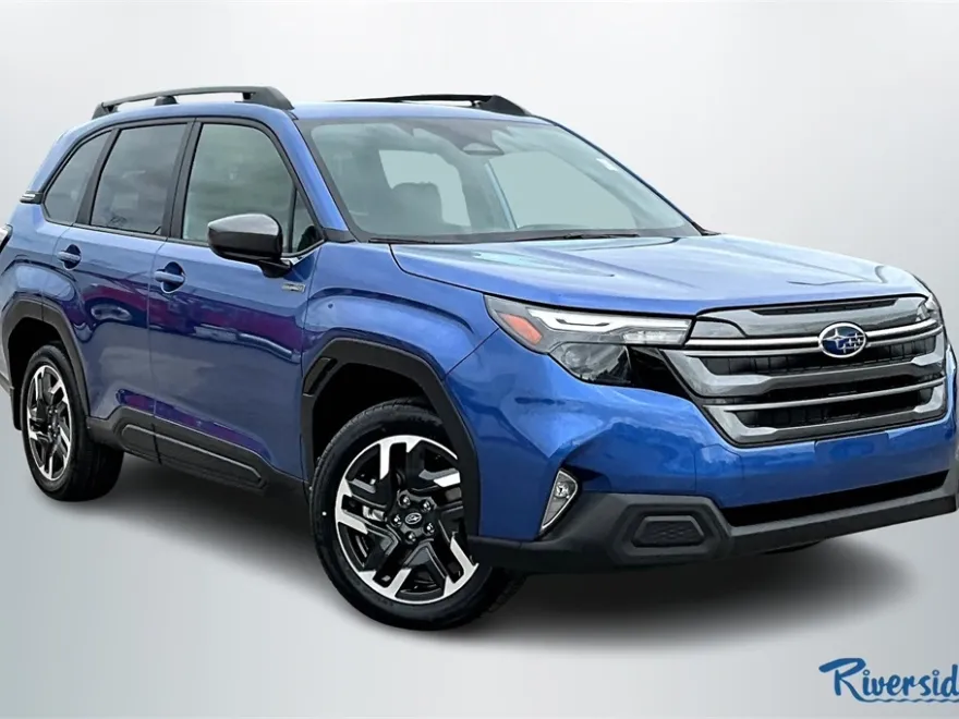 2025 Subaru Forester Premium photo 1