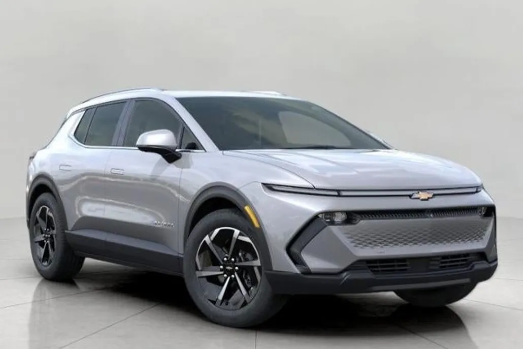 2026 Chevrolet Equinox LT photo 1