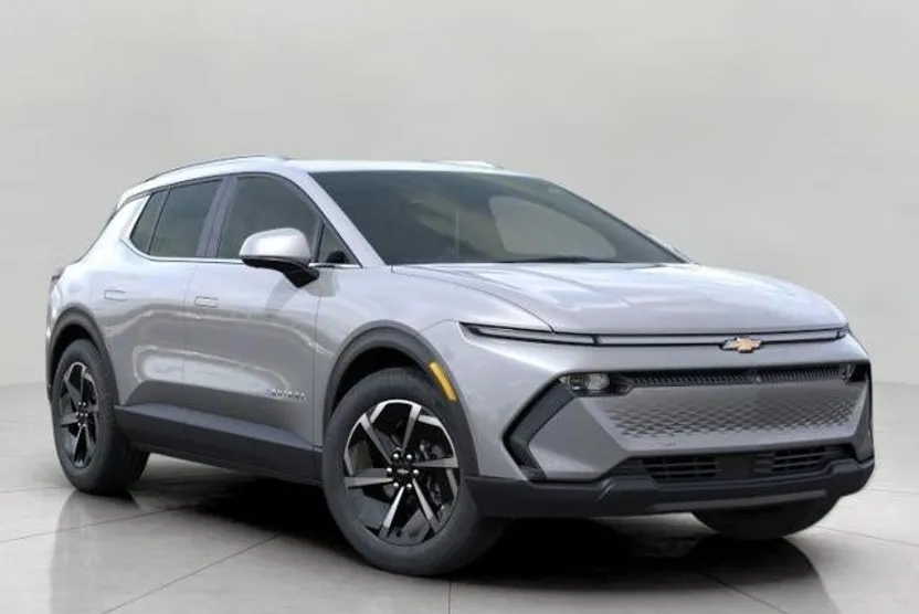 2026 Chevrolet Equinox LT photo 1