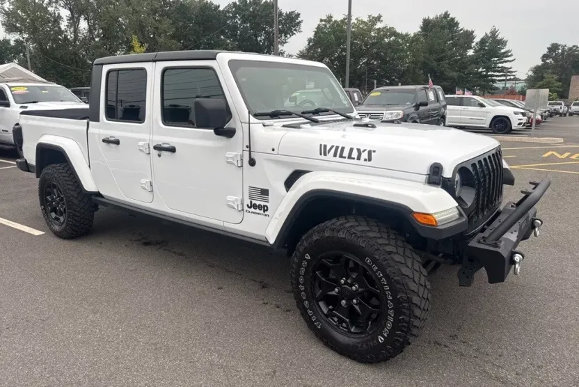 2021 Jeep Gladiator Sport photo 1