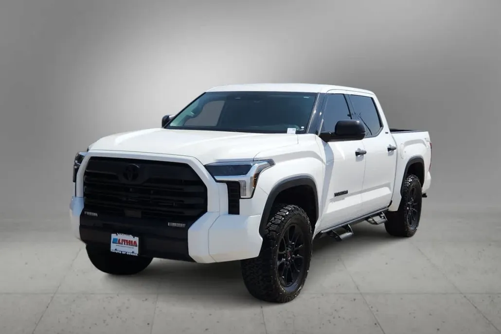 2023 Toyota Tundra SR5 photo 1
