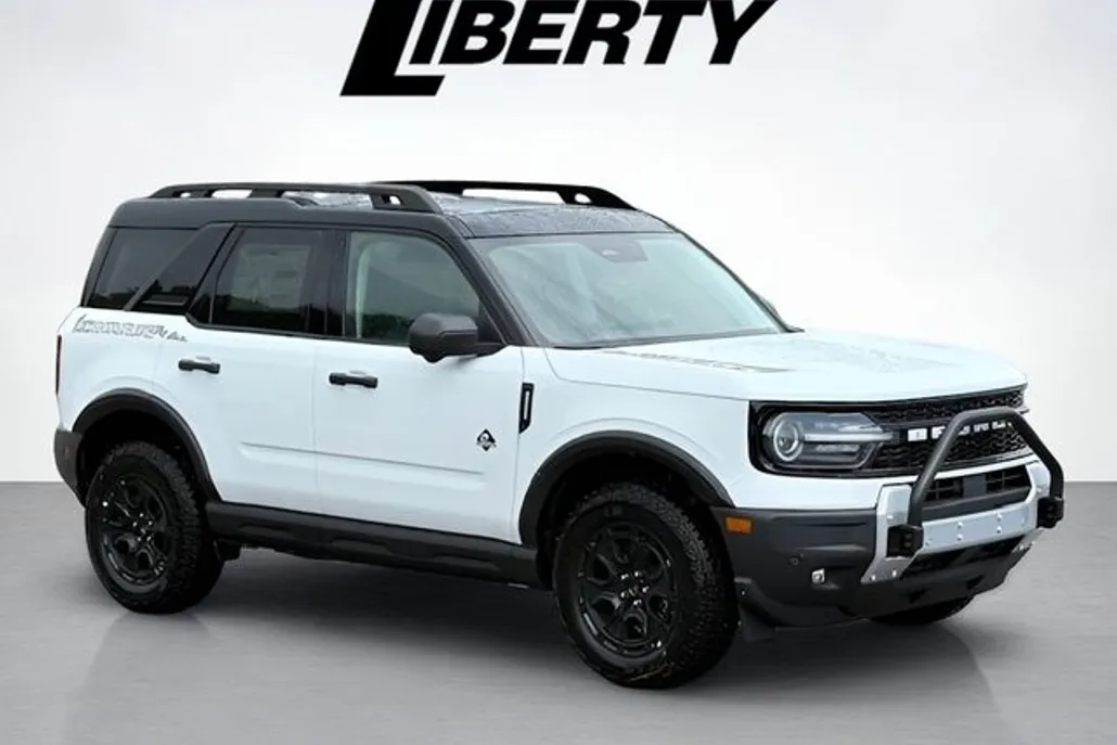 2025 Ford Bronco Sport Outer Banks photo 1