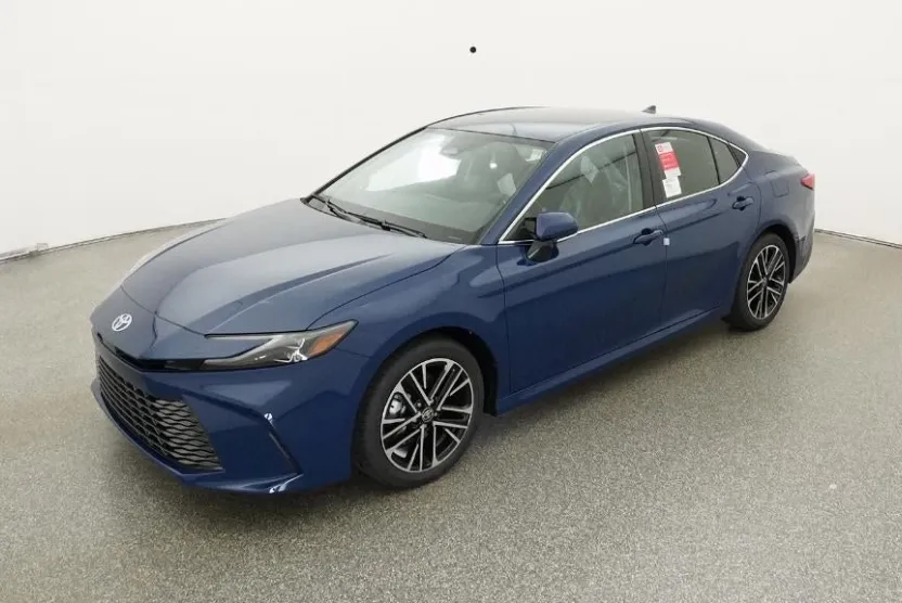 2026 Toyota Camry XLE photo 1