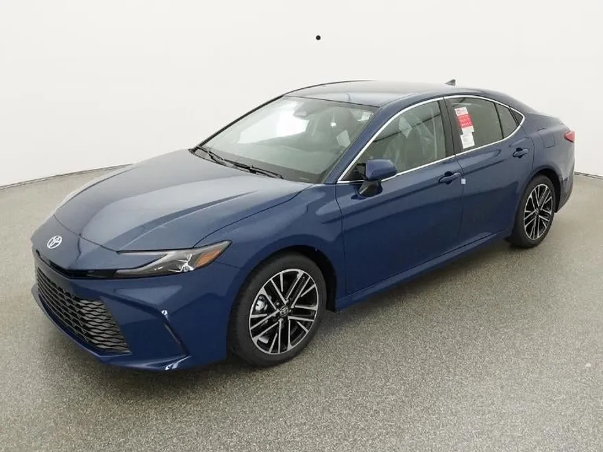 2026 Toyota Camry XLE photo 1