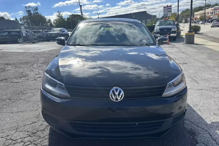 2011 Volkswagen Jetta 2.5L SE photo 1