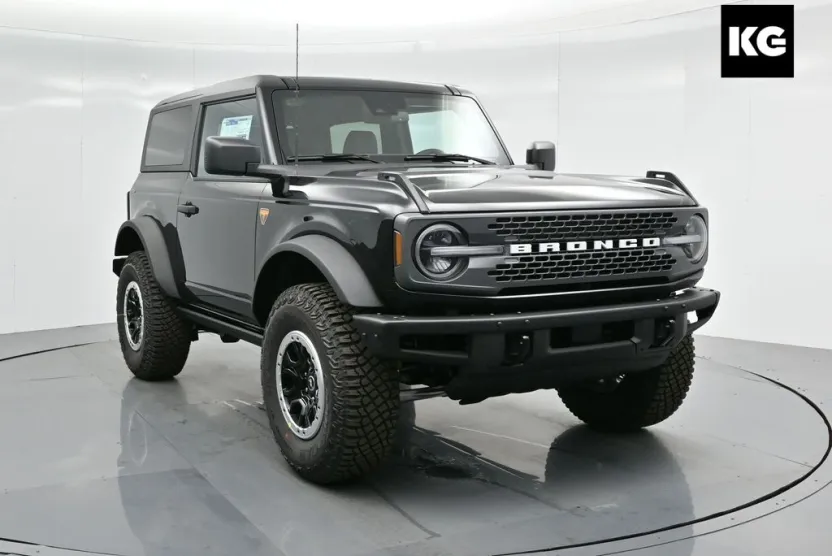 2023 Ford Bronco Badlands photo 1