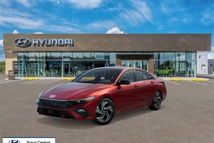 2025 Hyundai Elantra SEL Sport photo 1