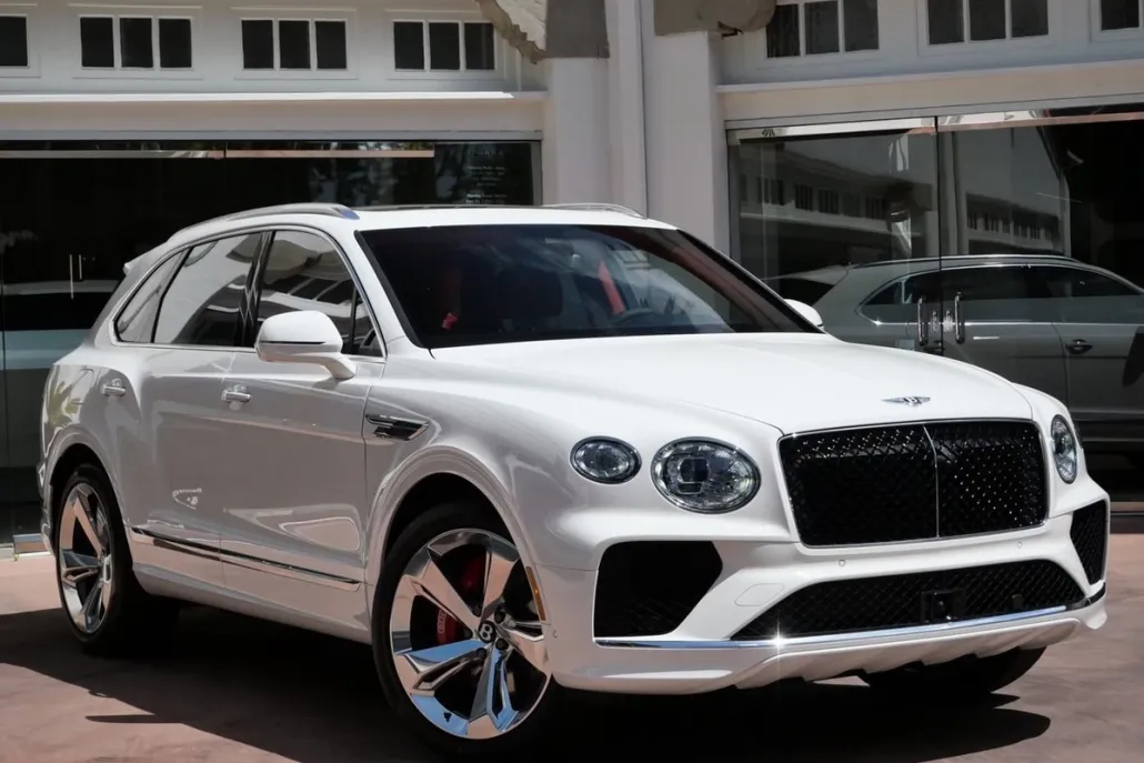 2025 Bentley Bentayga V8 photo 1