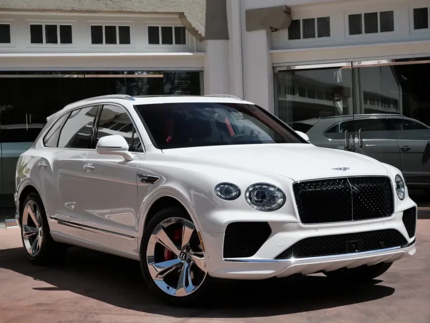 2025 Bentley Bentayga V8 photo 1