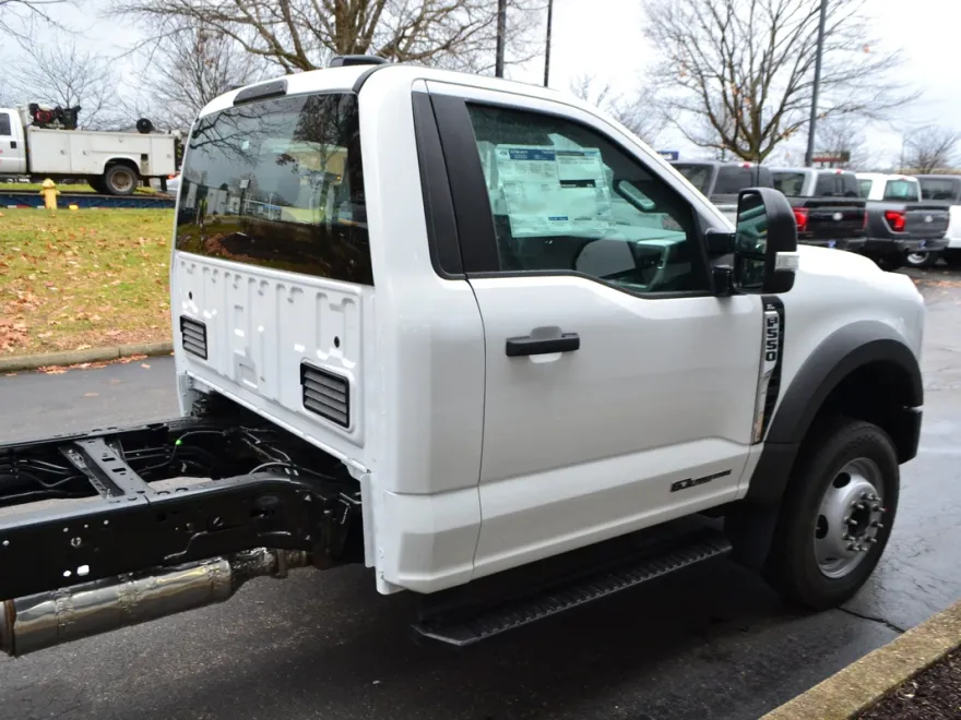 2024 Ford F-550 XL photo 1