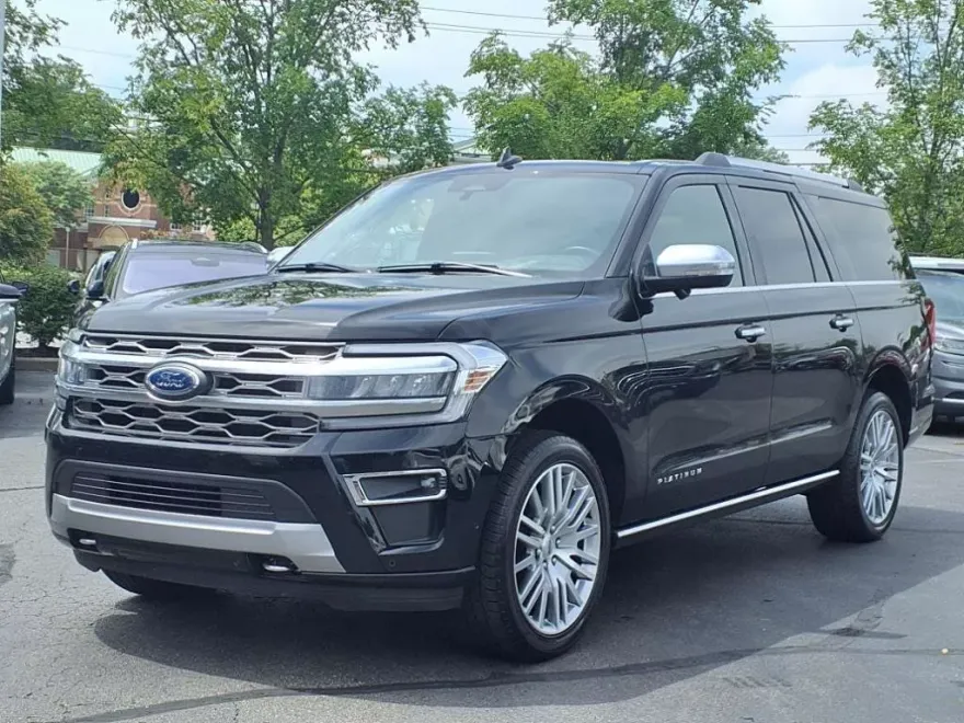 2024 Ford Expedition MAX Platinum photo 1