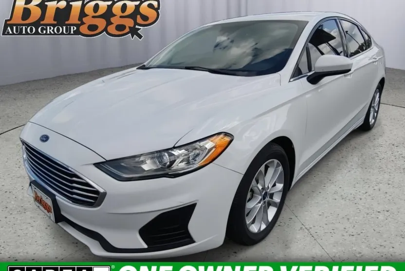 2019 Ford Fusion SE photo 1
