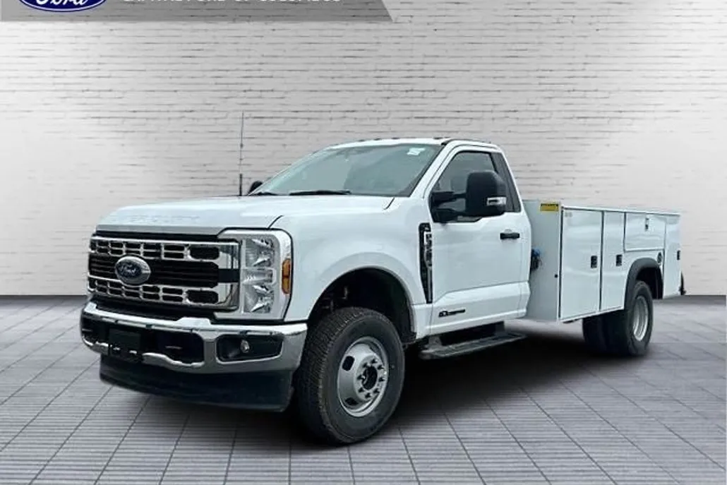 2024 Ford F-350 XL photo 1