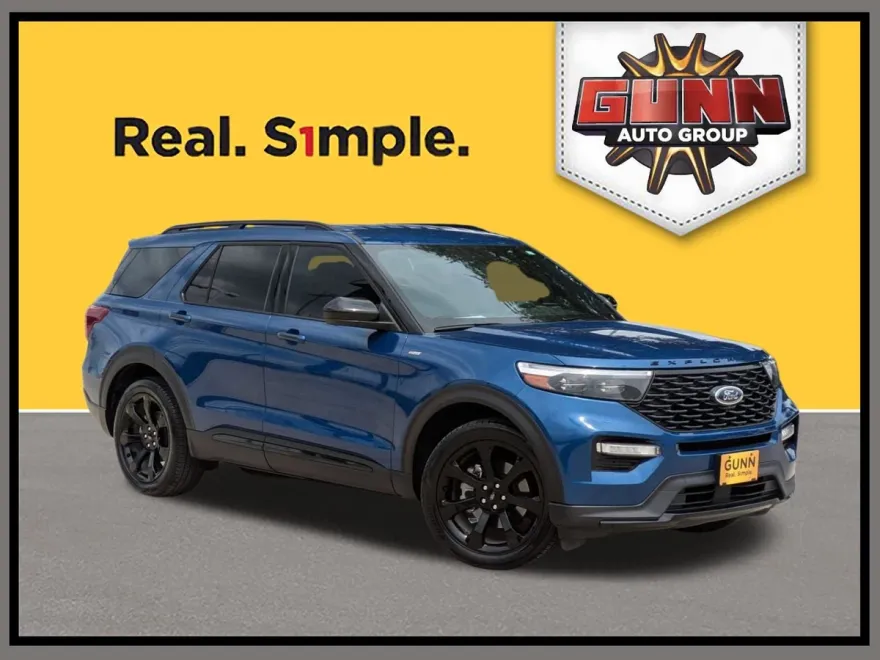 2023 Ford Explorer ST-Line photo 1