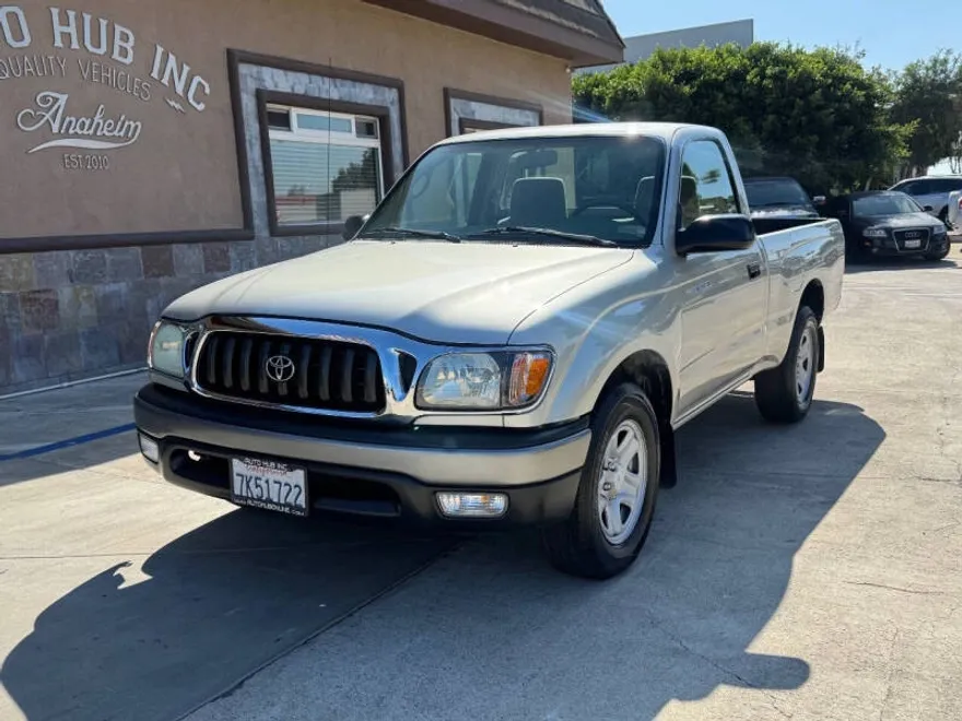 2004 Toyota Tacoma photo 1