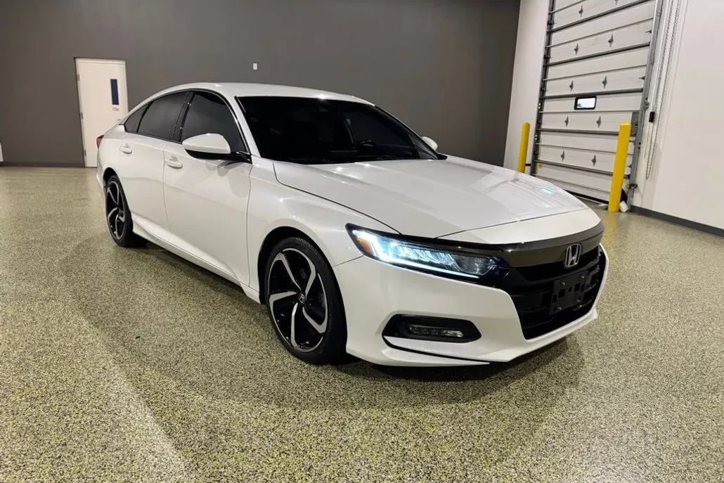 2019 Honda Accord Sport photo 1