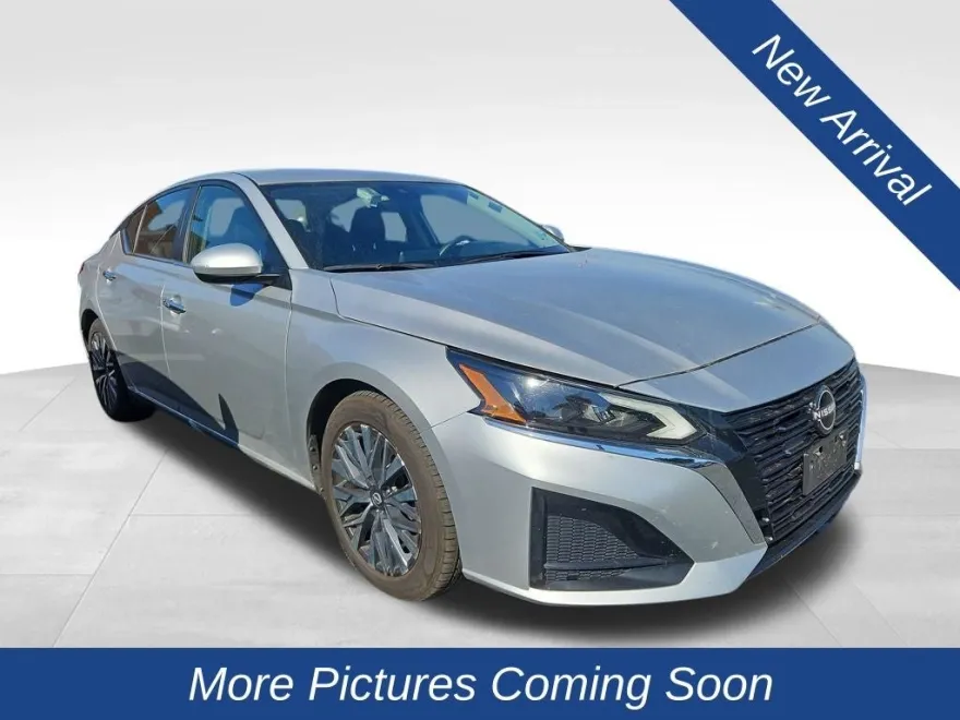 2023 Nissan Altima 2.5 SV photo 1