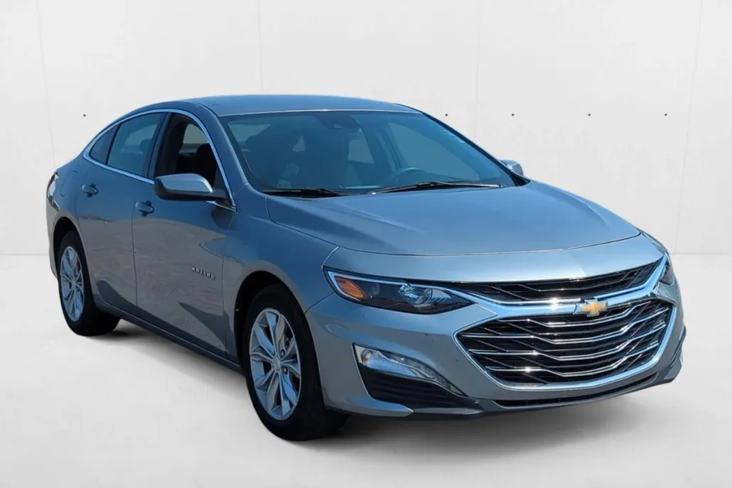 2024 Chevrolet Malibu 1LT photo 1