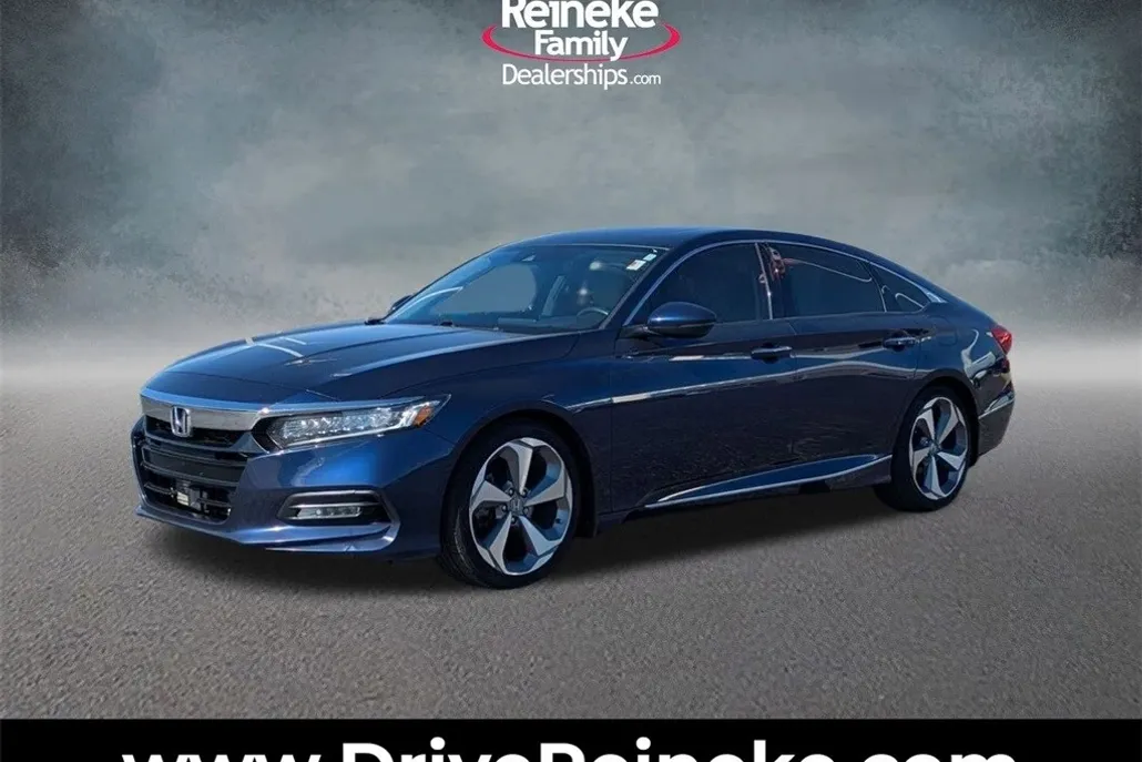 2018 Honda Accord Touring photo 1