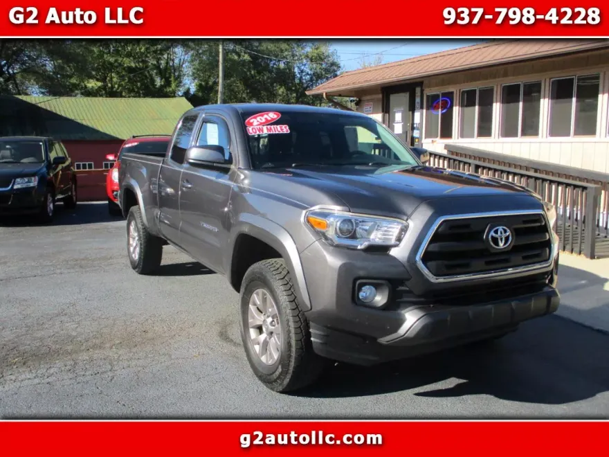 2016 Toyota Tacoma SR photo 1