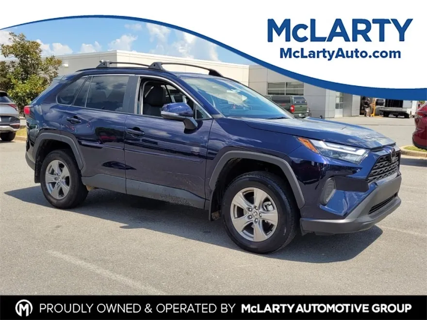 2024 Toyota RAV4 XLE photo 1