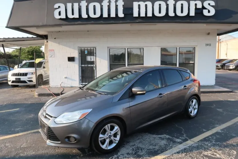2014 Ford Focus SE photo 1